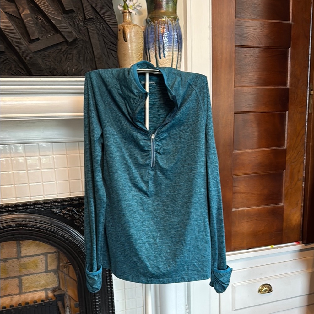 Kirkland Signature half zip‎ women’s active- worn maybe 2x